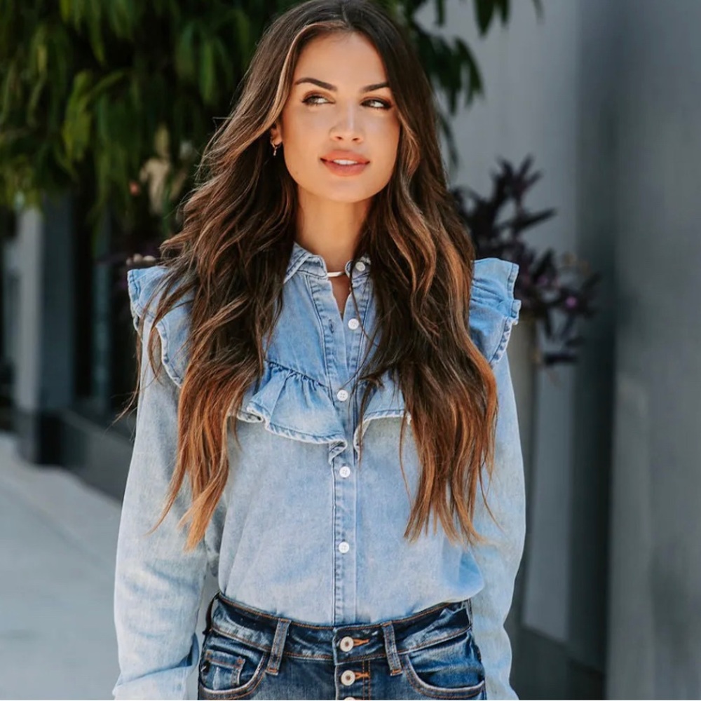 NWT Ruffle Denim Top - Picture 2 of 3
